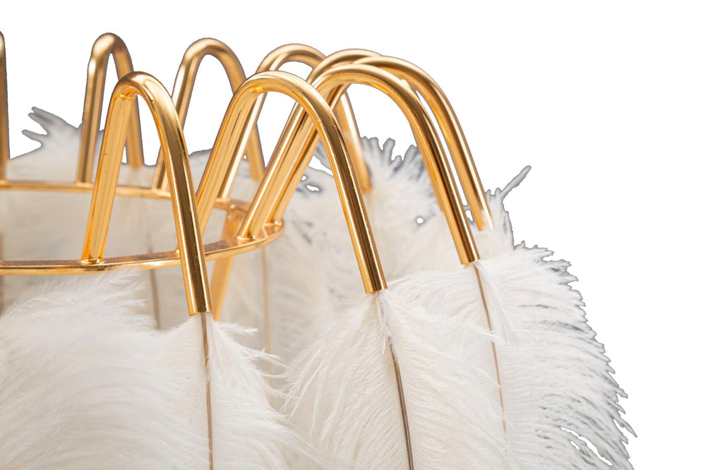Tischlampe mit 3 Beinen aus Gold und weißem Federschmuck