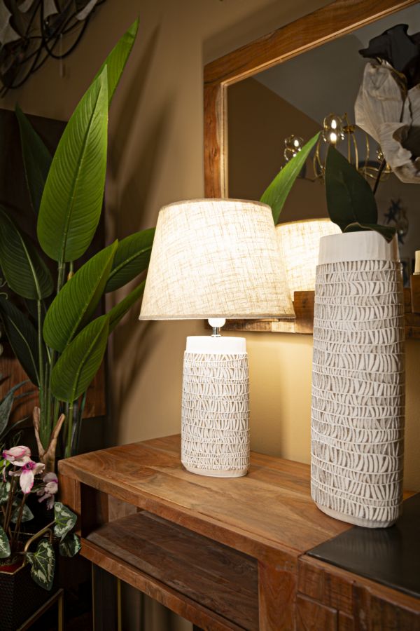 Weiße Geometrische Tischlampe