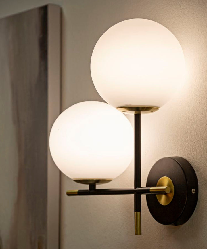 Gold und Schwarz Metall Wandlampe mit 2 Glühbirnen