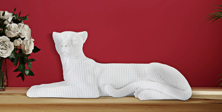Weißer Leopard liegend (Moderne Dekoration)
