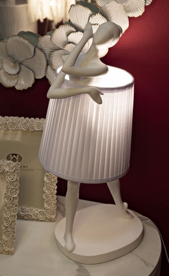 Weiss Ballett Skulptur Tischlampe Stoffschirm Künstlerischer Akzent