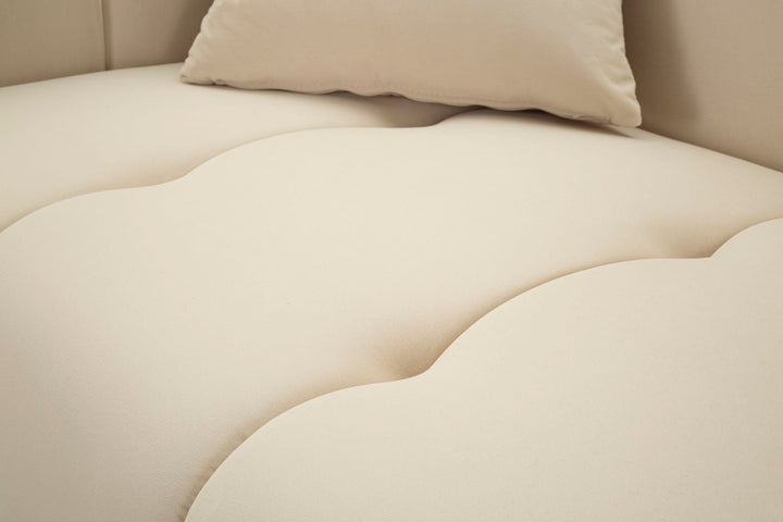Creme Samt Sofa Mit Kissen Alma 2 Sitzer
