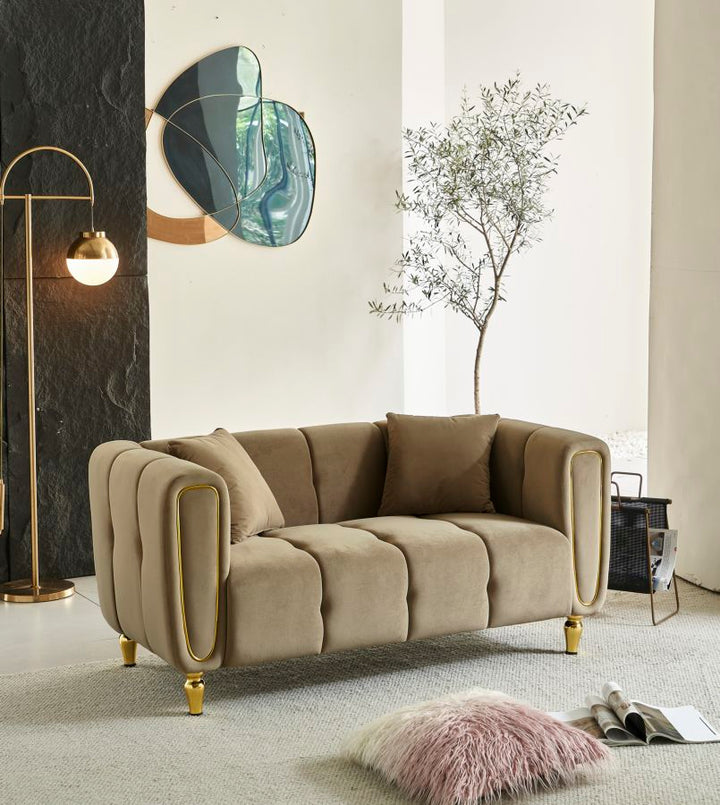Grau Samt Sofa Mit Kissen Alma 2 Sitzer