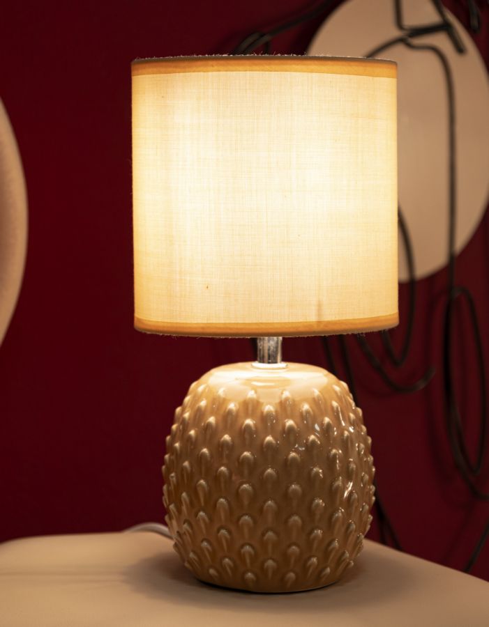 Pfirsich Keramik Nachttischlampe Stoffschirm Pontus Zeitgenoessisch