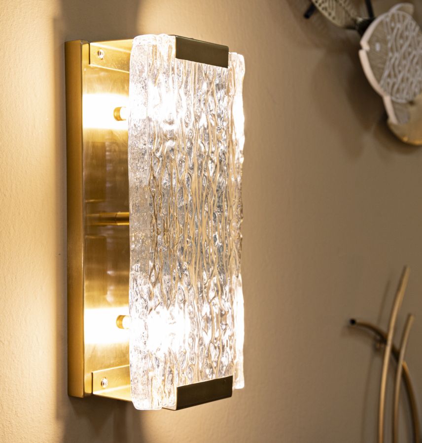 Gold Weiss Wandleuchte Struktur Rueckplatte Oblin Modern