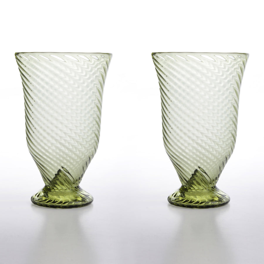 Römischer Glasbecher mit linearem Relief im Set von 2