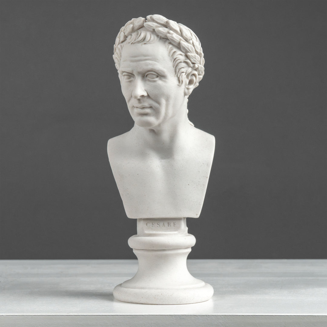 Julius-Caesar-Büste – Mit Lorbeerkranz des Sieges