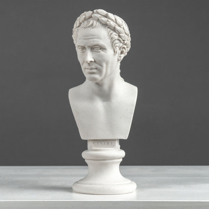 Julius-Caesar-Büste – Mit Lorbeerkranz des Sieges