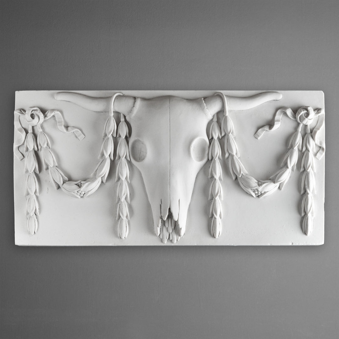 Stierschädel Wanddekoration – Klassisches Basrelief