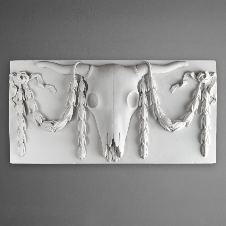 Stierschädel Wanddekoration – Klassisches Basrelief