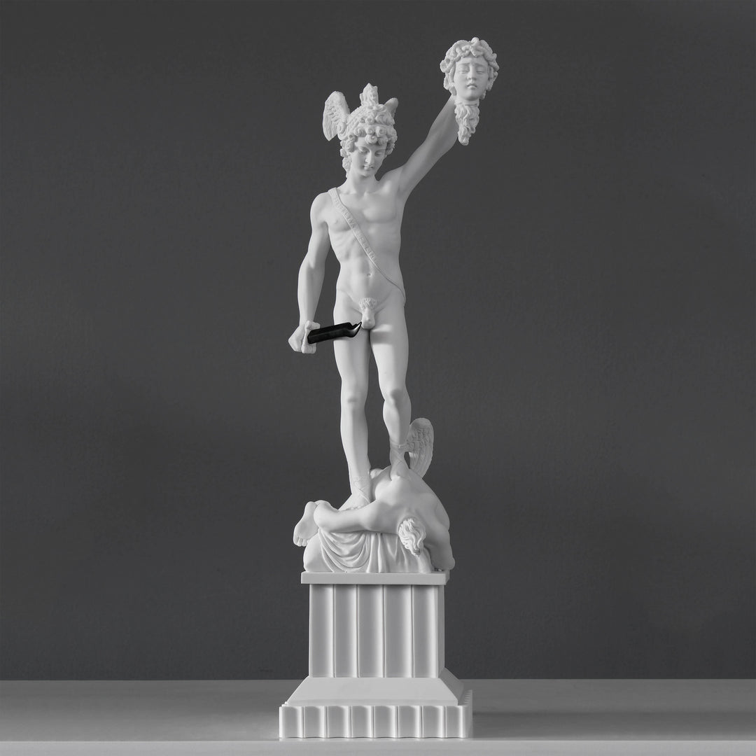 Statue von Perseus mit dem Kopf der Medusa