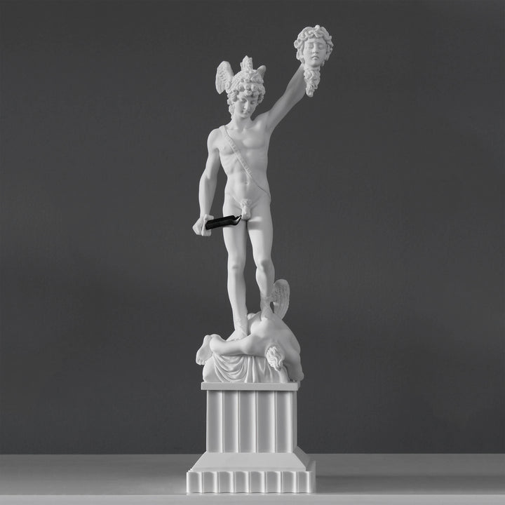 Statue von Perseus mit dem Kopf der Medusa