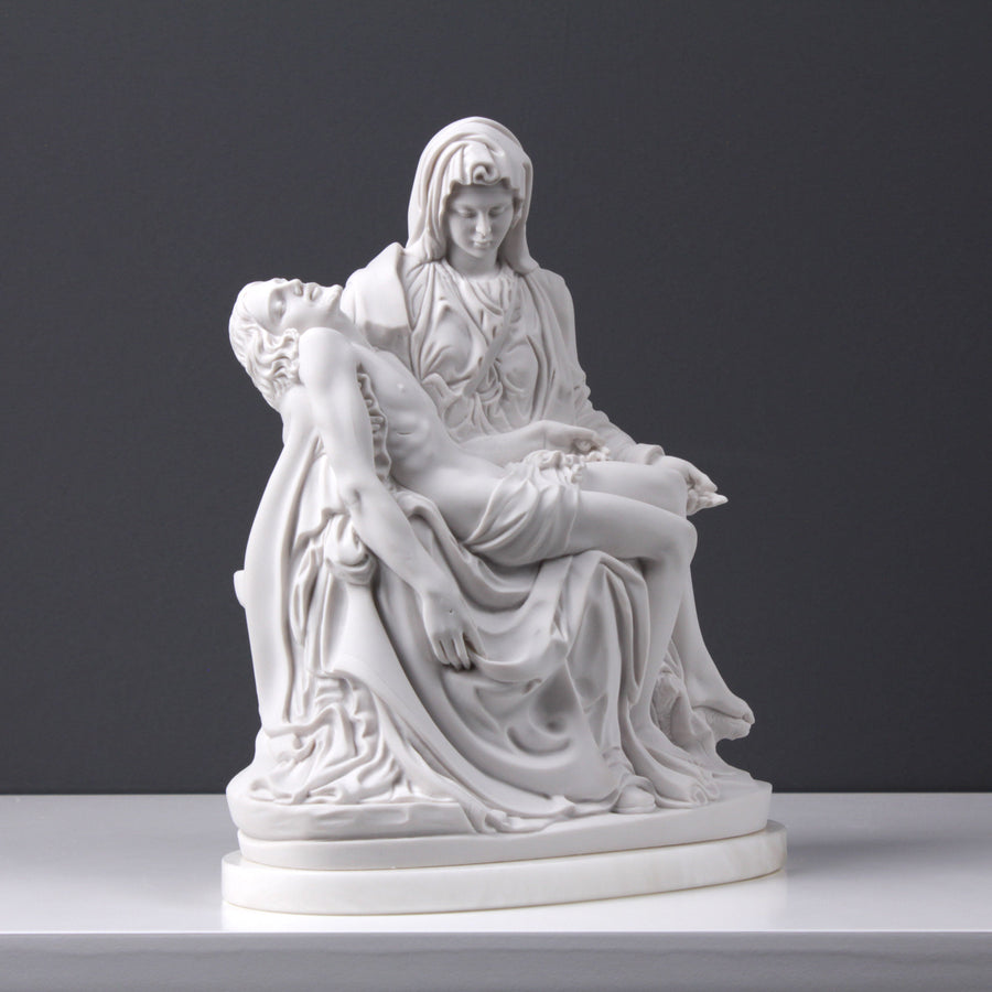 Pieta Skulptur (Klein)
