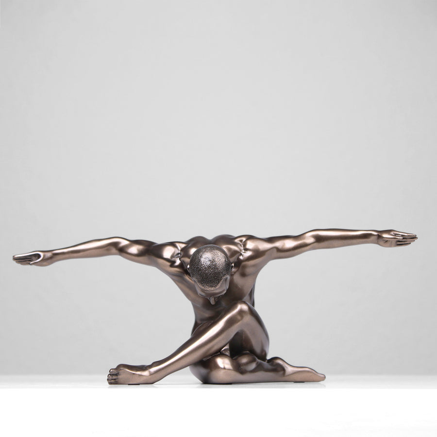 Athlet (Bronzierte Skulptur aus Kunstharz)