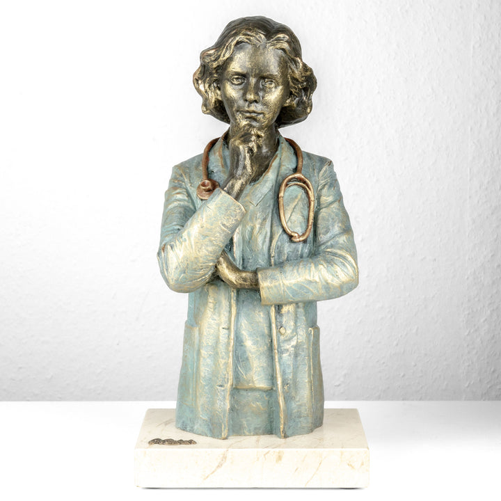 Aerztinfigur von Anglada auf Marmorsockel