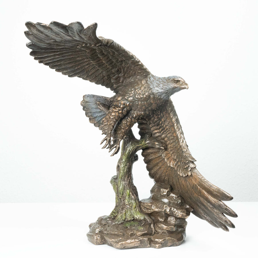 Adler Fliegend (Bronzierte Skulptur aus Kunstharz)