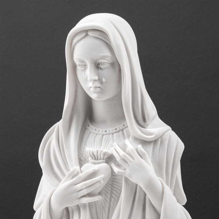Büstenskulptur des Unbefleckten Herzens Mariens (Madonna-delle-Lacrime-Relief)