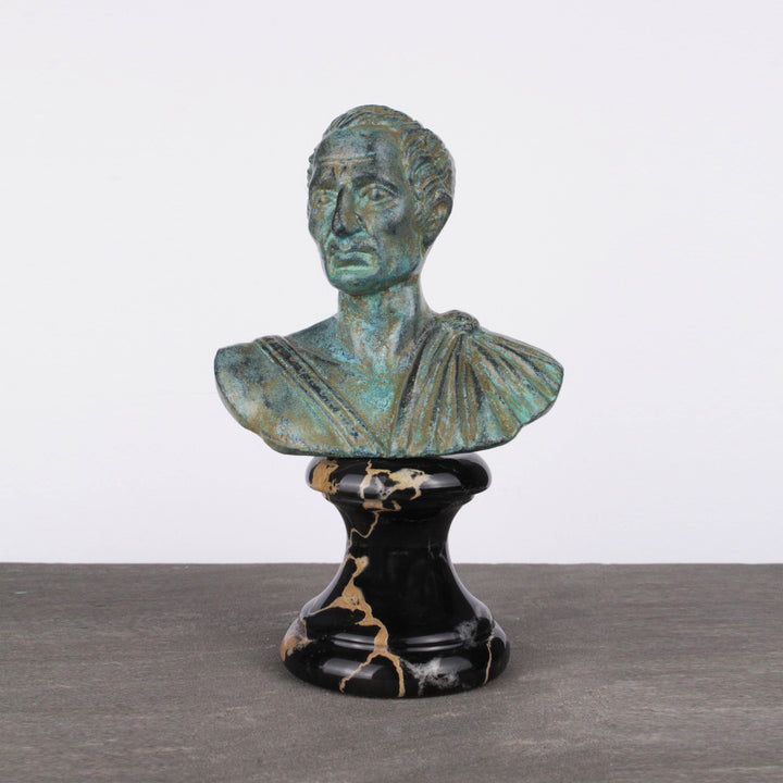 Julius Caesar Büste (Grüne Bronze)