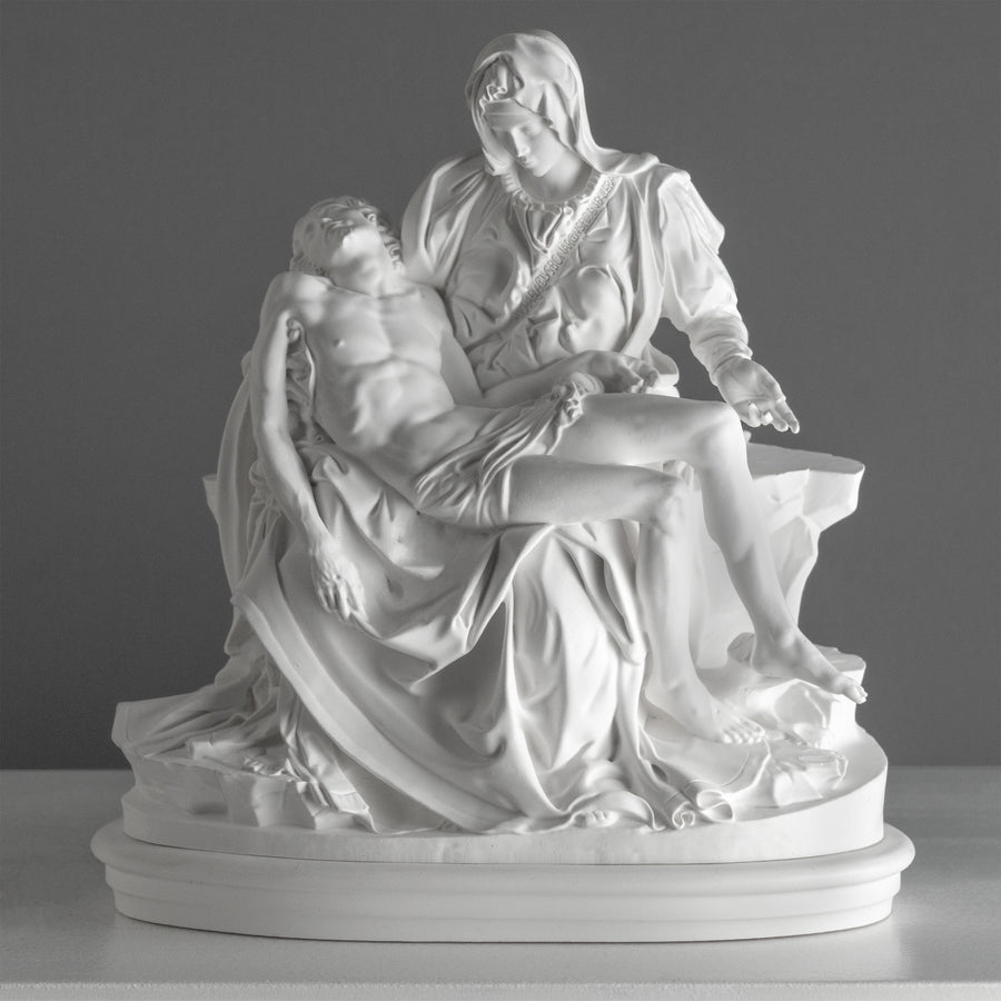 Michelangelos Pietà Skulptur – Weiße Statue (Vatikanisches Museum)