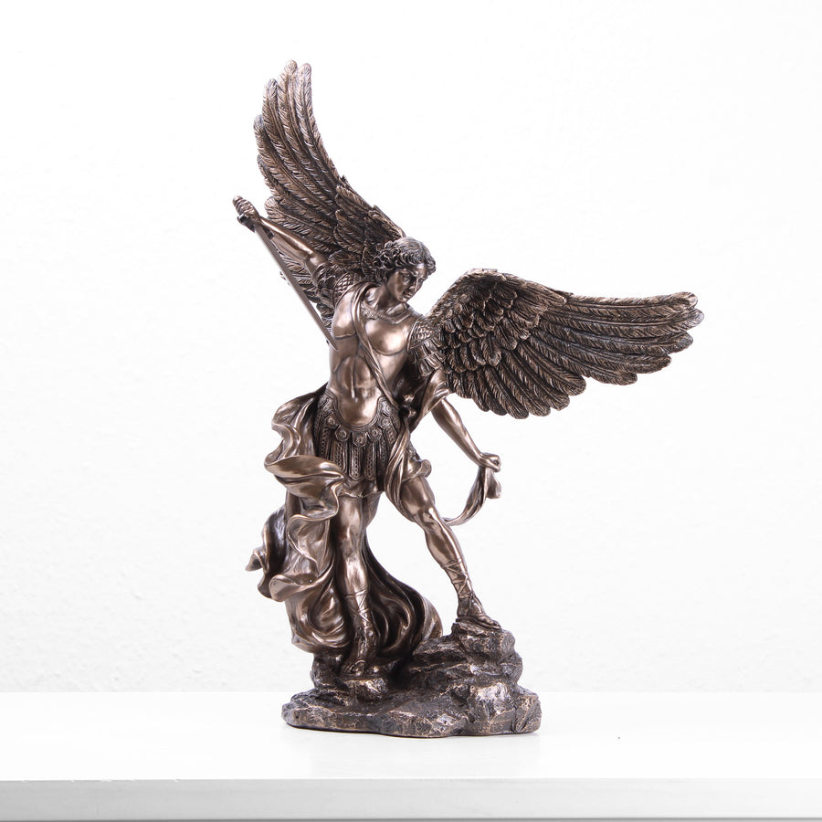 Heiliger Michael Erzengel Skulptur (Kaltguss-Bronze Statue)