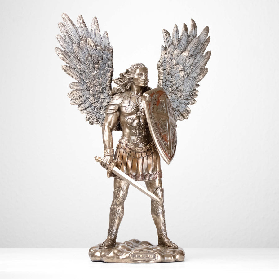 Erzengel Michael Skulptur – Verteidiger des Himmels (Bronzeskulptur)