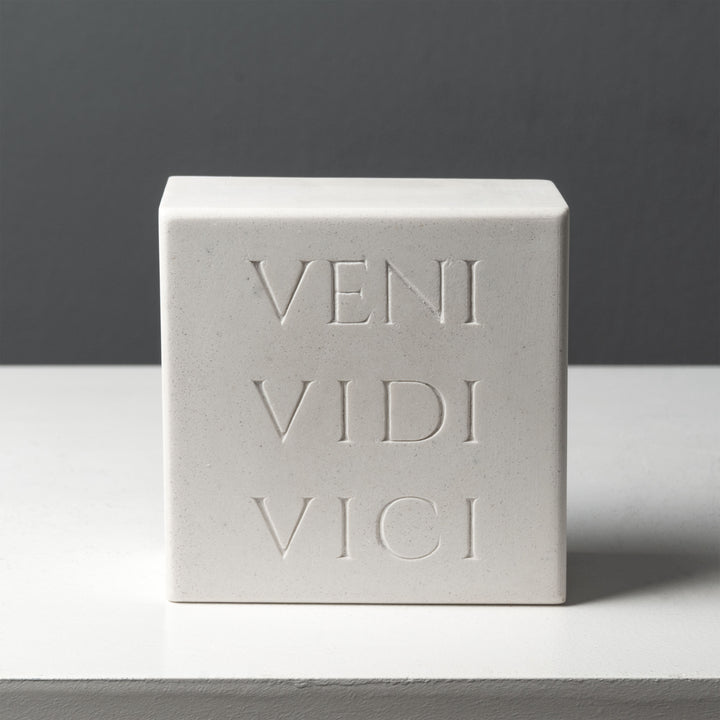 Buchstuetze Veni Vidi Vici – Roemische Inschrift Skulptur