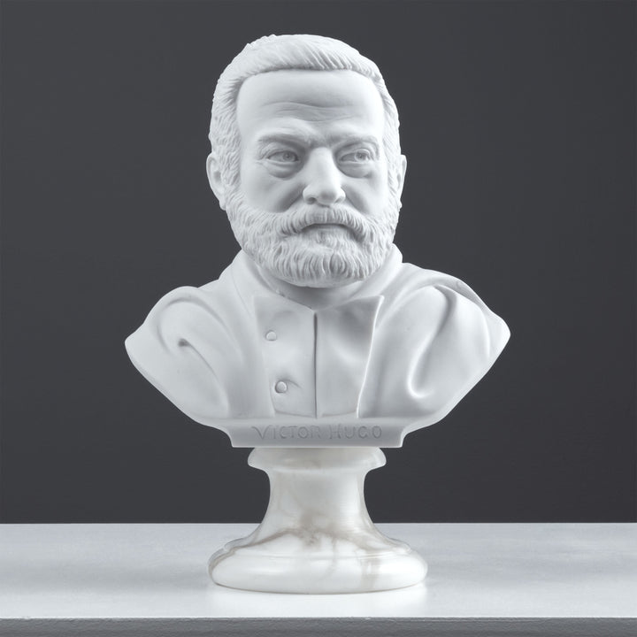 Victor Hugo Büste — Meister der französischen Romantik