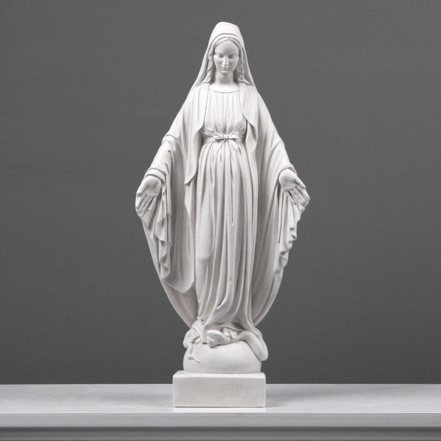 Jungfrau Maria Gartenstatue