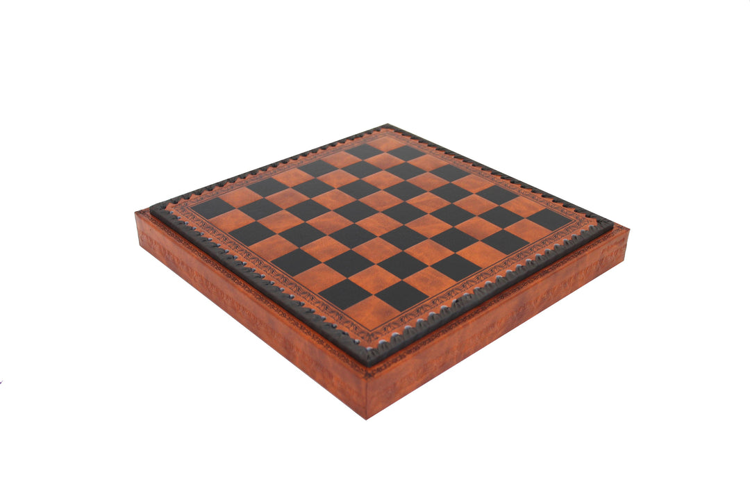 Schachbrett aus Kunstleder mit Damespiel