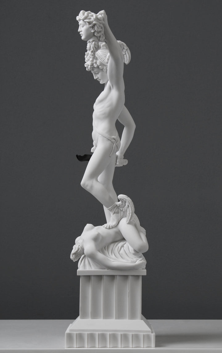 Statue von Perseus mit dem Kopf der Medusa