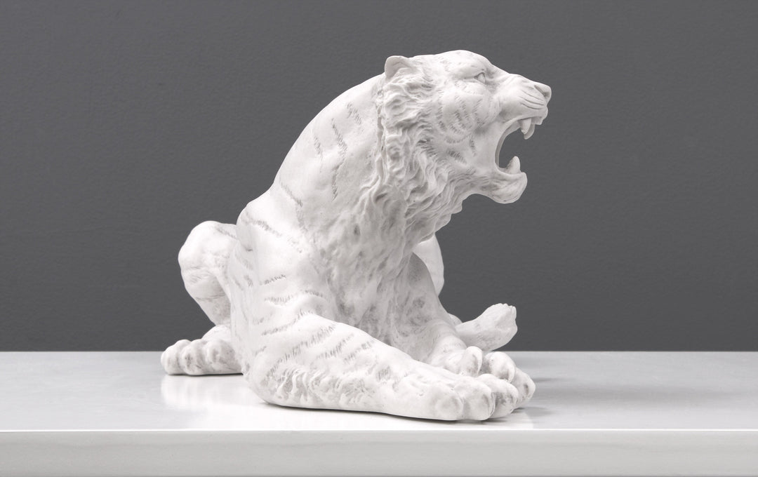 Tiger liegend und brüllend Statue (Klein)