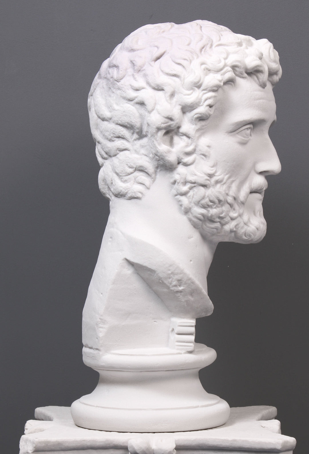Antoninus Pius Bueste Statue (Gross)