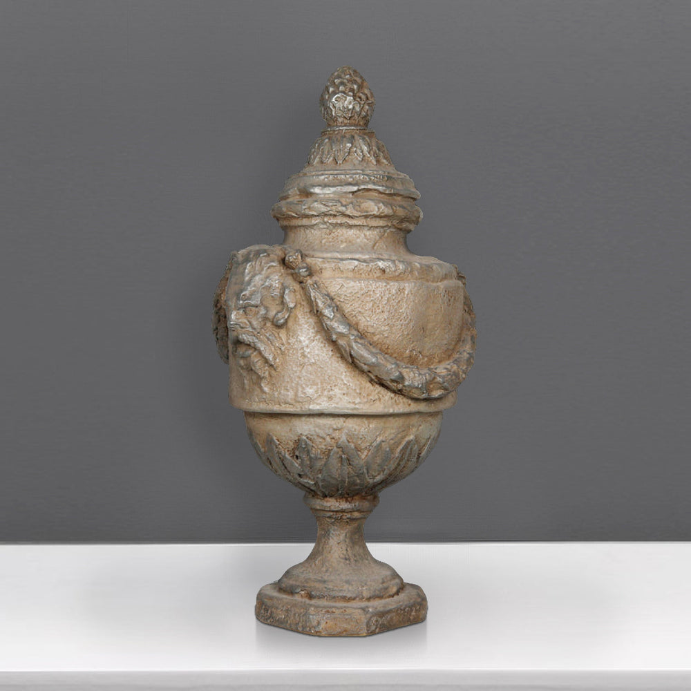 Roemische Urne mit Deckel