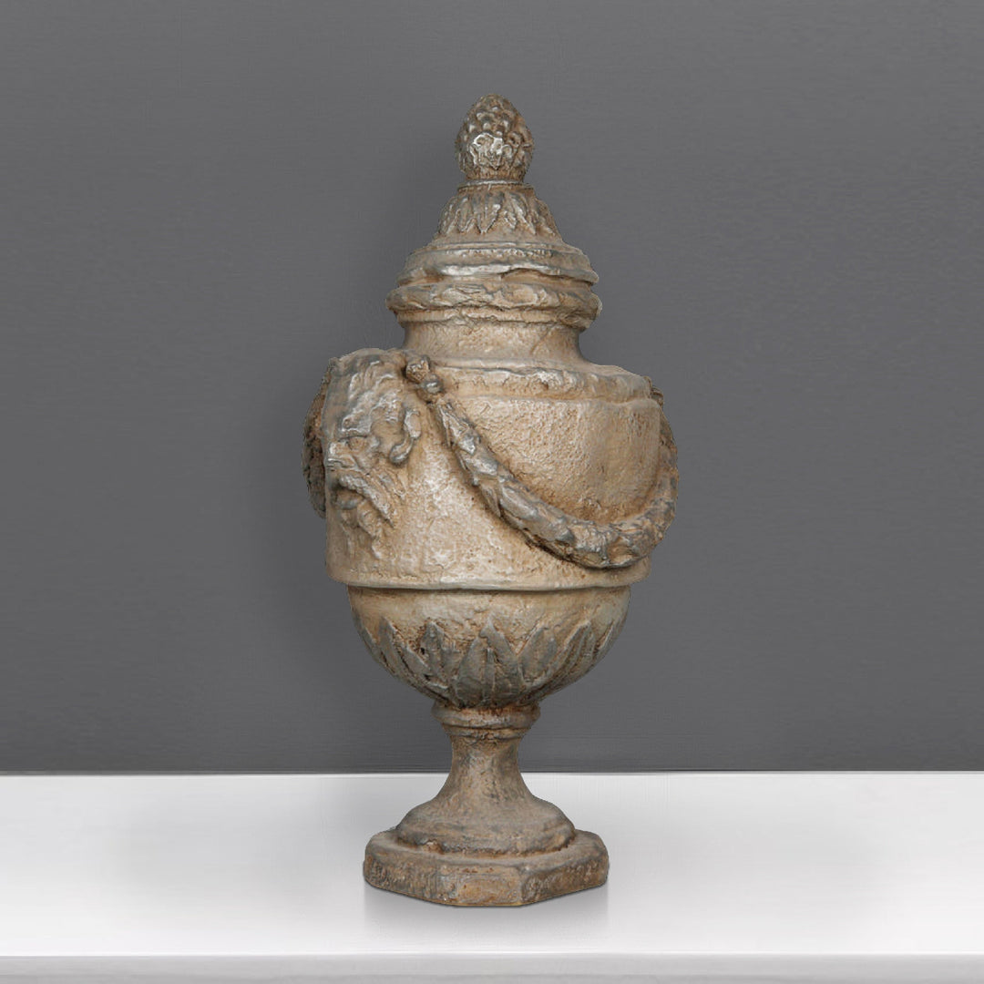 Roemische Urne mit Deckel