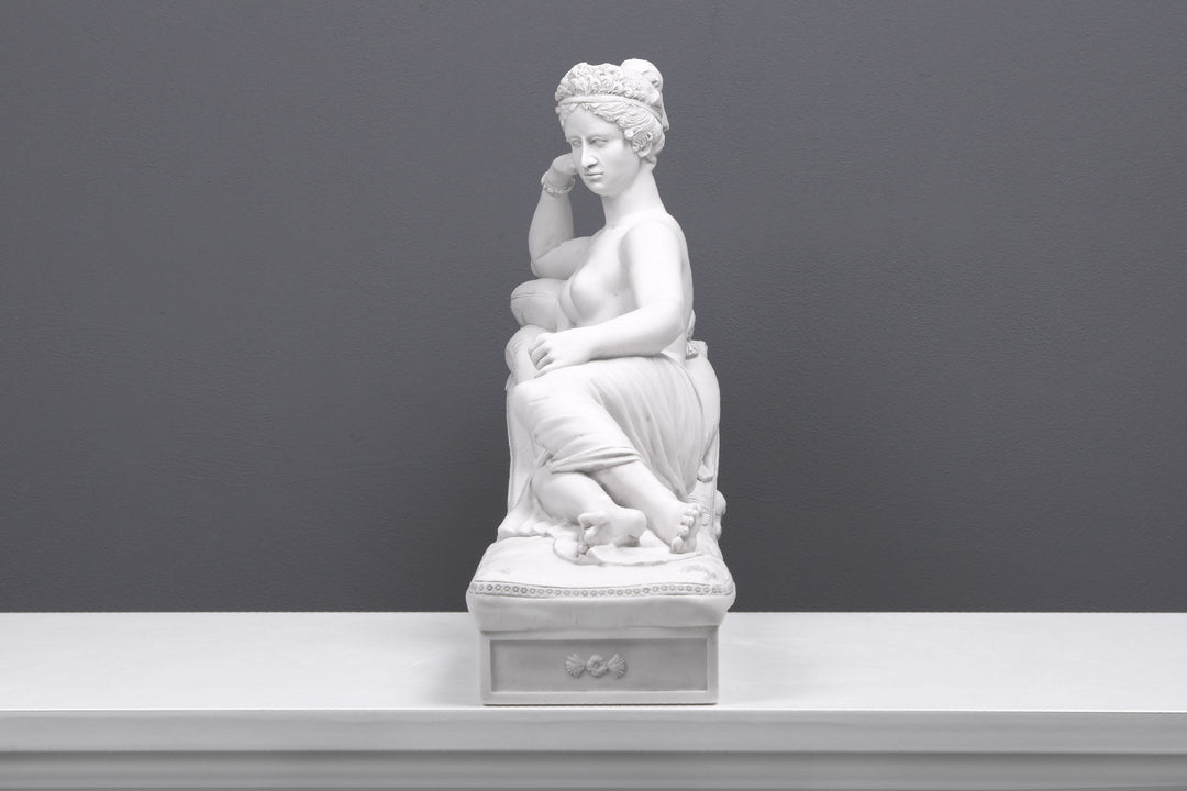 Paulina Borghese als Venus Statue (Klein)