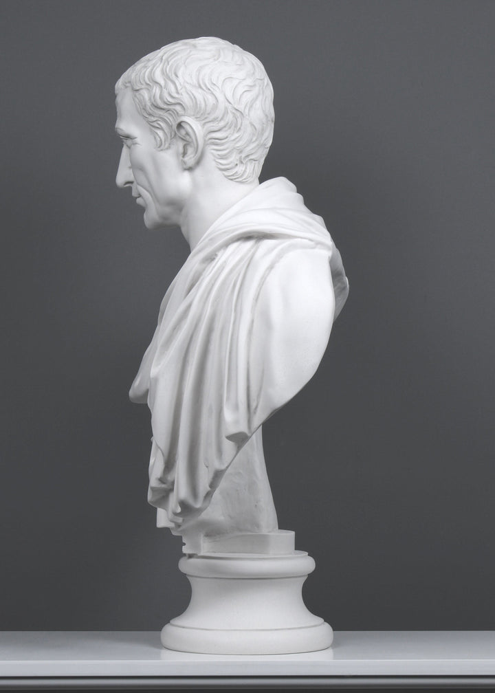 Julius Caesar Büste (in Toga)