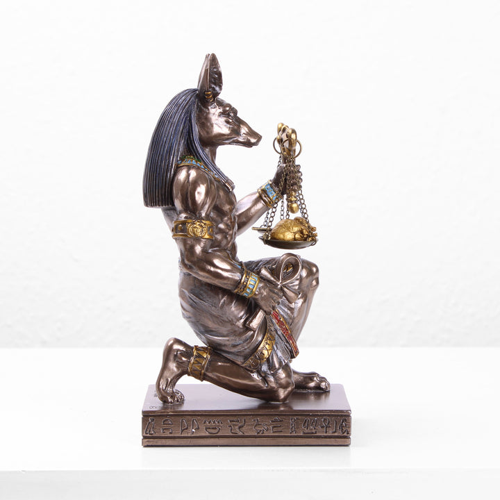 Anubis knieend mit Waage der Gerechtigkeit (Kaltguss-Bronze Skulptur)