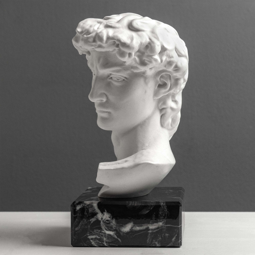 David Büste von Michelangelo mit schwarzem Marmorsockel (Klein)