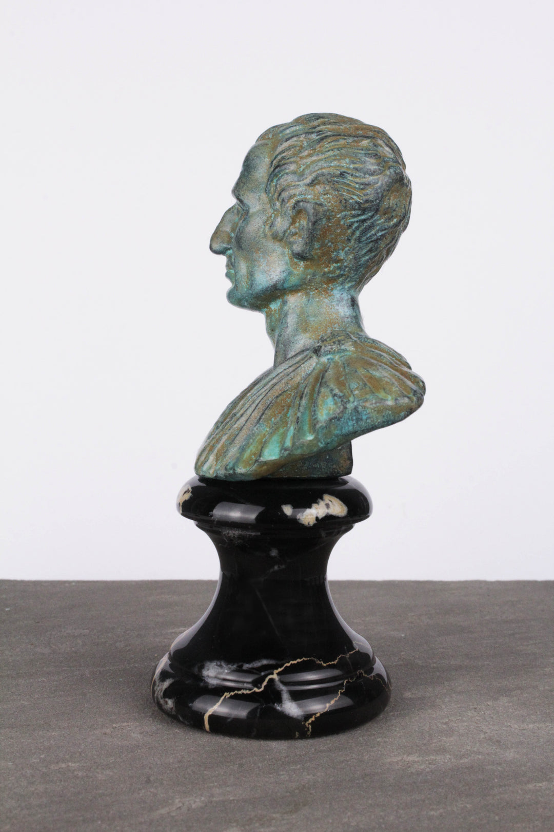 Julius Caesar Büste (Grüne Bronze)