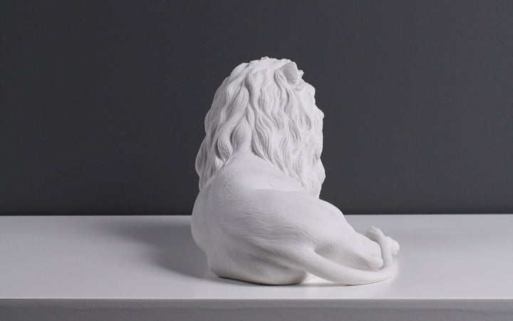 Liegender Löwe Statue