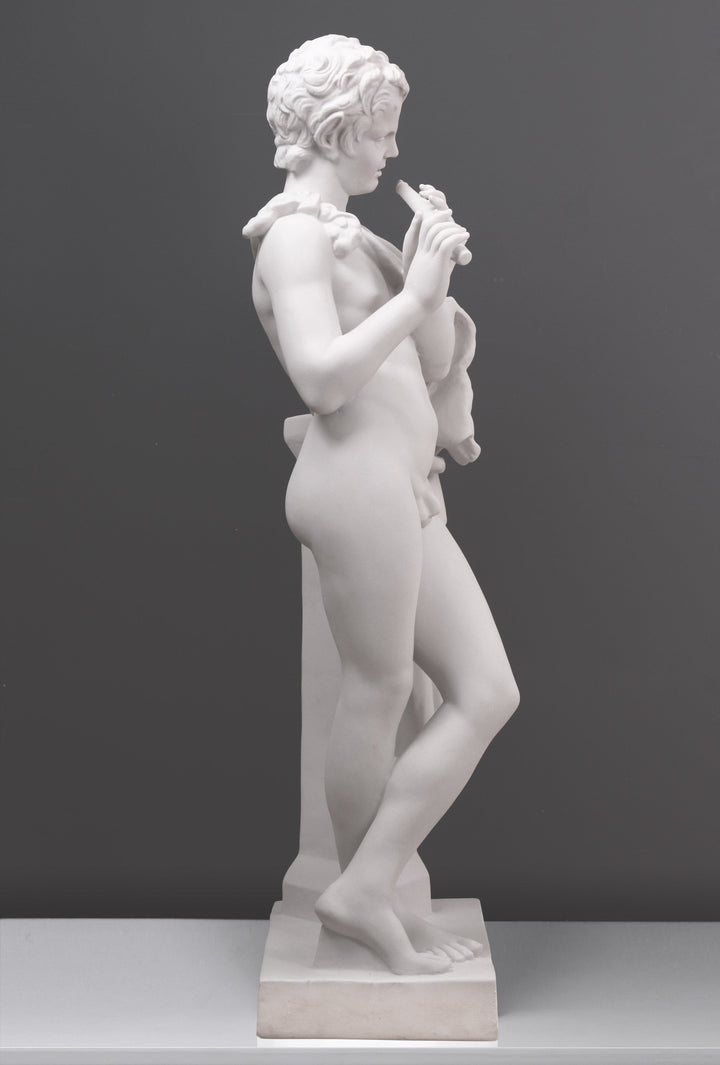 Satyr mit Floete Statue