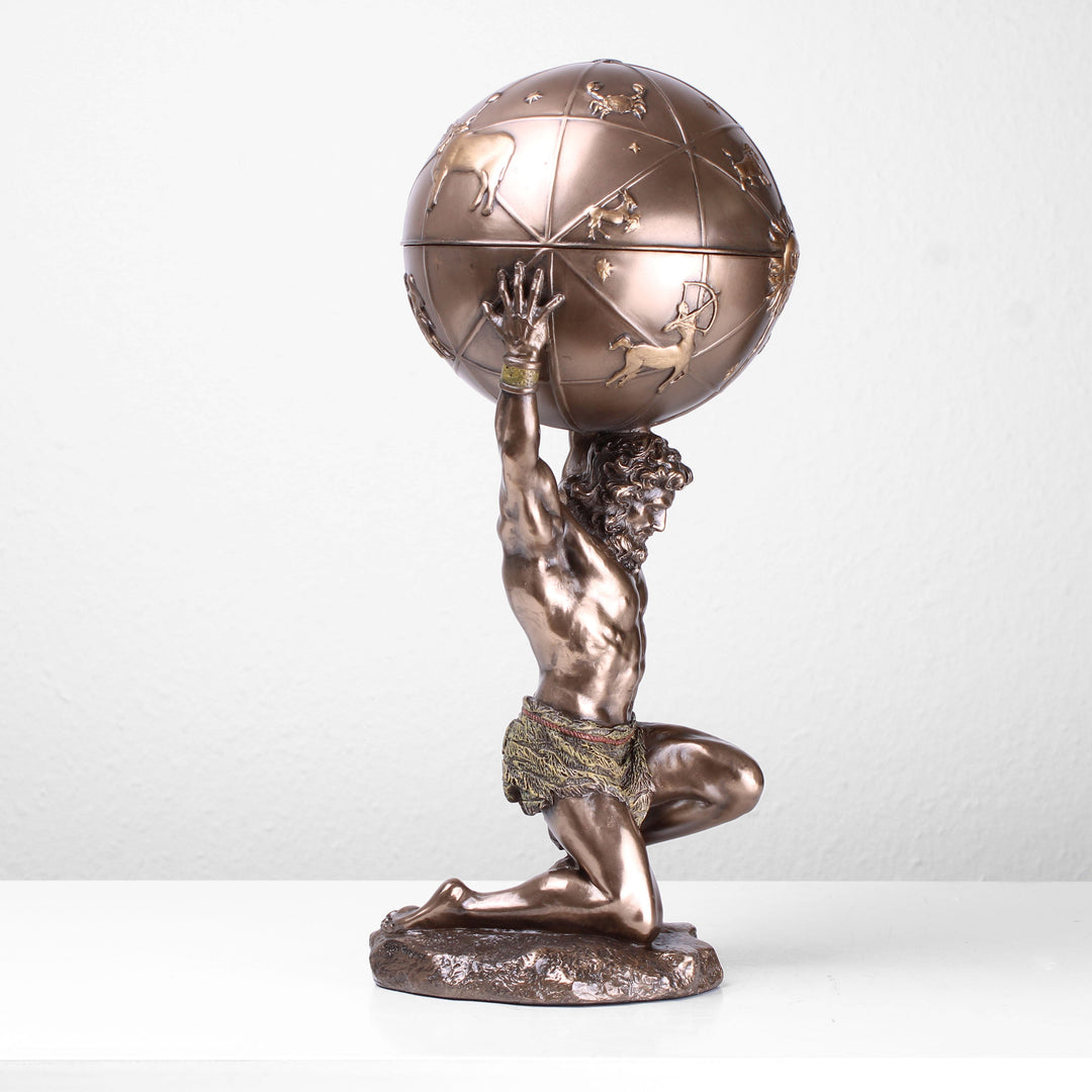 Atlas (Bronzierte Skulptur aus Kunstharz)