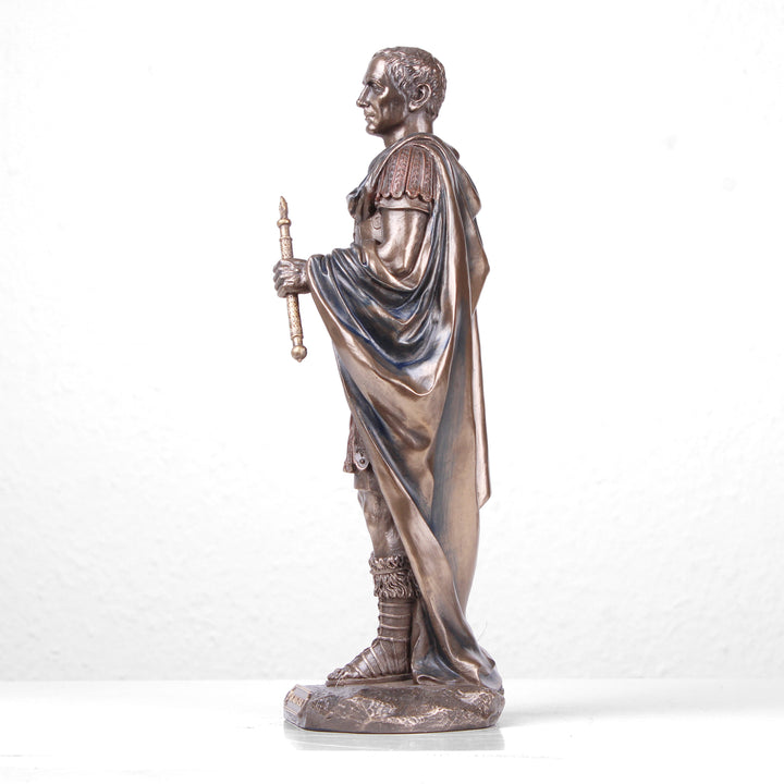 Julius Caesar (Bronzierte Skulptur aus Kunstharz)