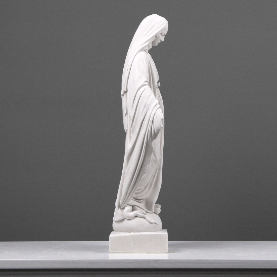 Jungfrau Maria Gartenstatue