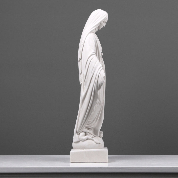 Jungfrau Maria Gartenstatue