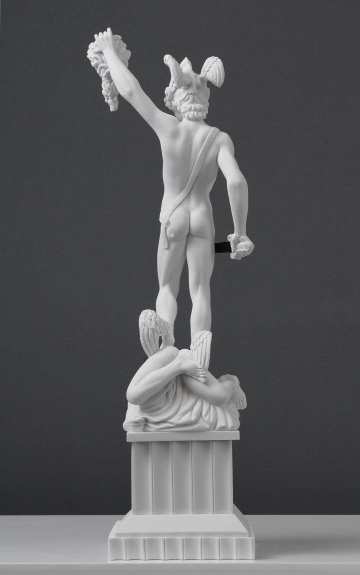 Statue von Perseus mit dem Kopf der Medusa