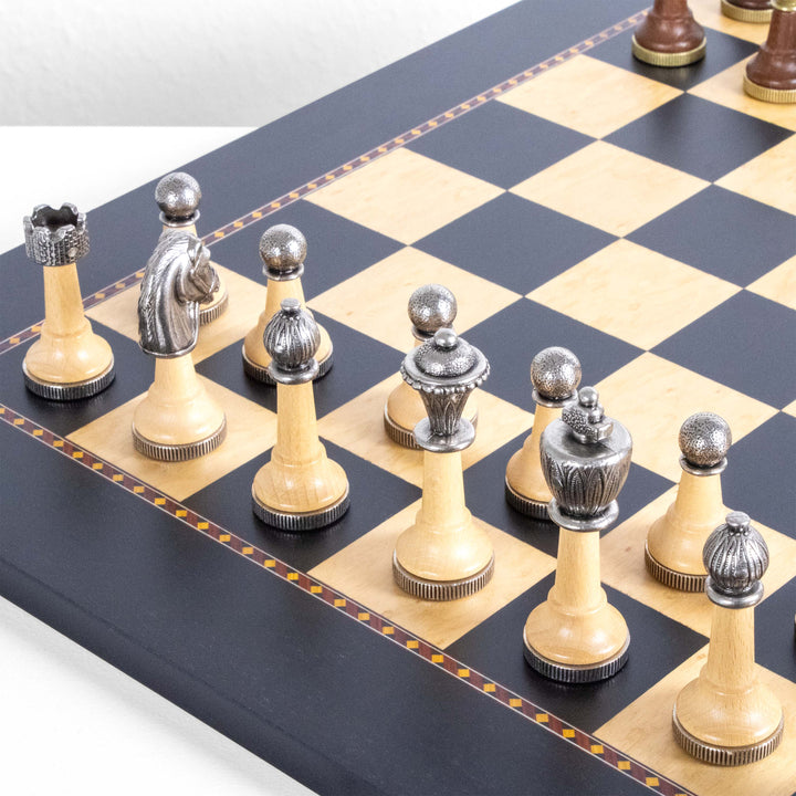 Italfama Klassisches Schachset aus Metall mit Queen’s Gambit Holzbrett