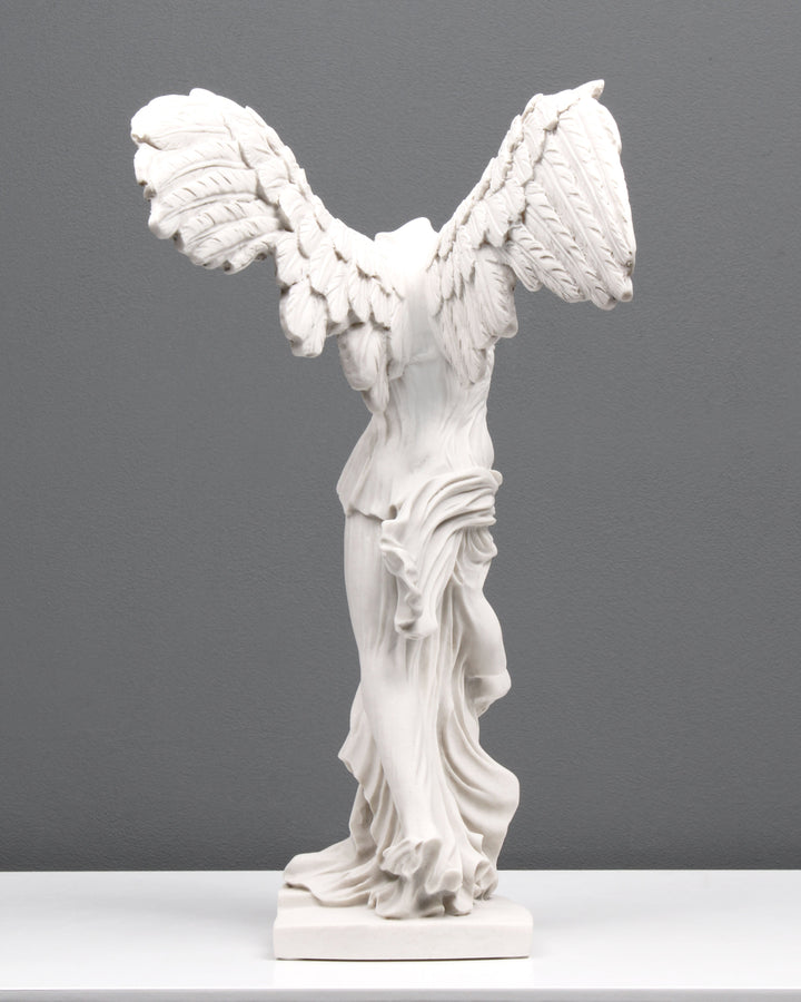 Geflügelter Sieg Statue (Klein)
