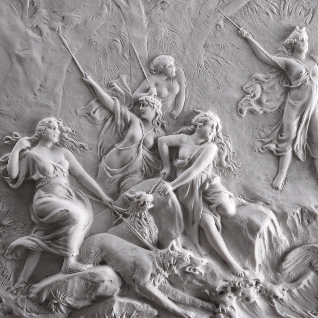 Relief Diana bei der Jagd