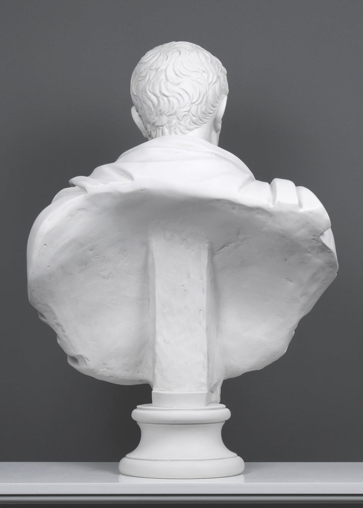 Julius Caesar Büste (in Toga)